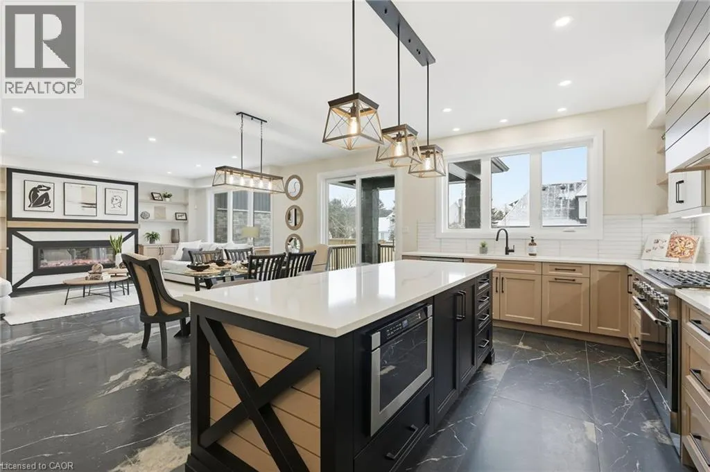 7 BARTLETT Avenue