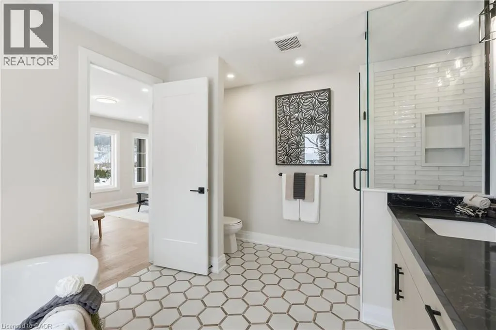 7 BARTLETT Avenue