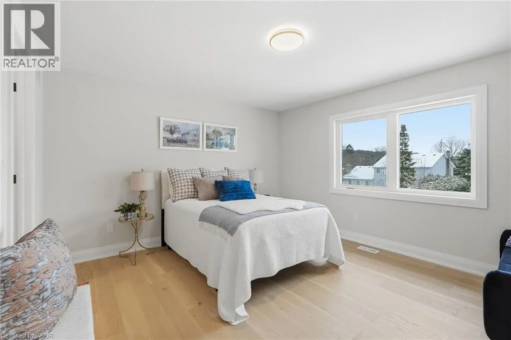 7 BARTLETT Avenue