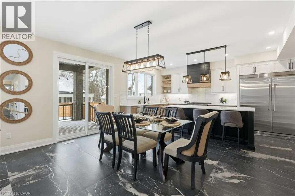7 BARTLETT Avenue