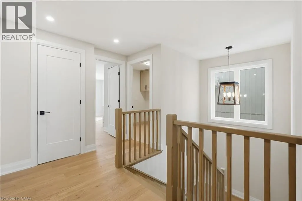 7 BARTLETT Avenue