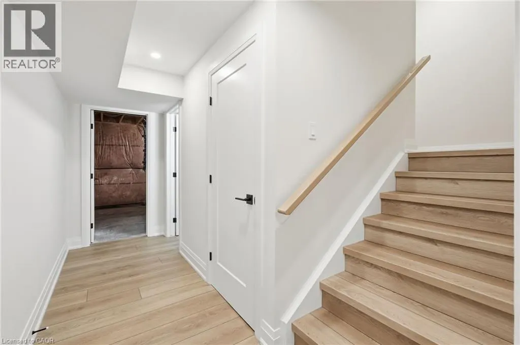7 BARTLETT Avenue