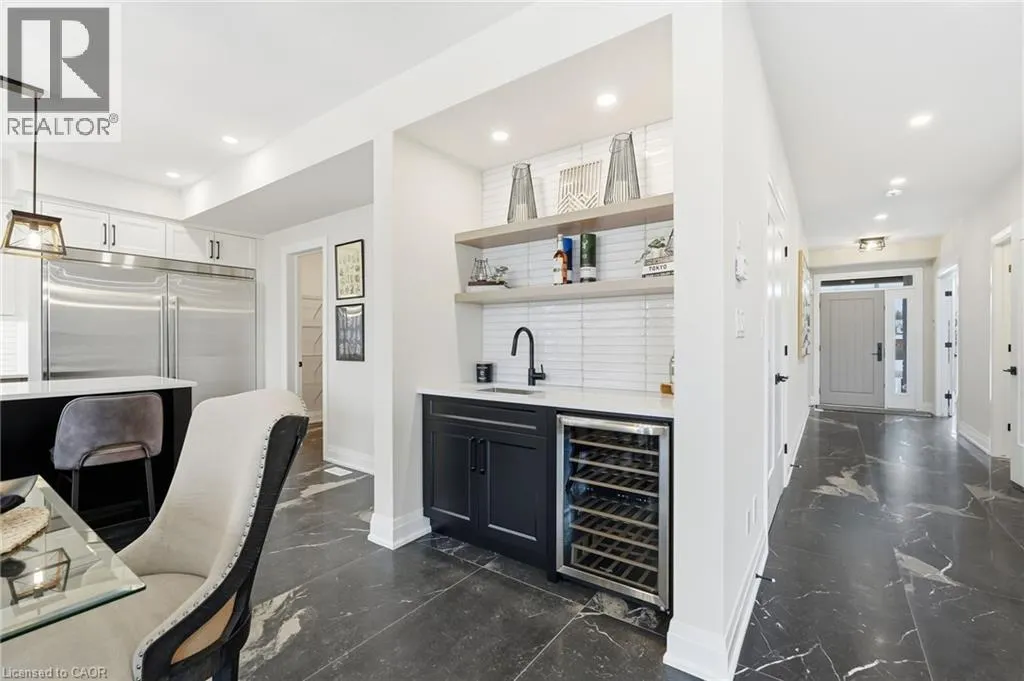 7 BARTLETT Avenue