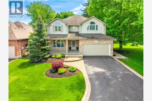 15 CAROLINIAN Lane