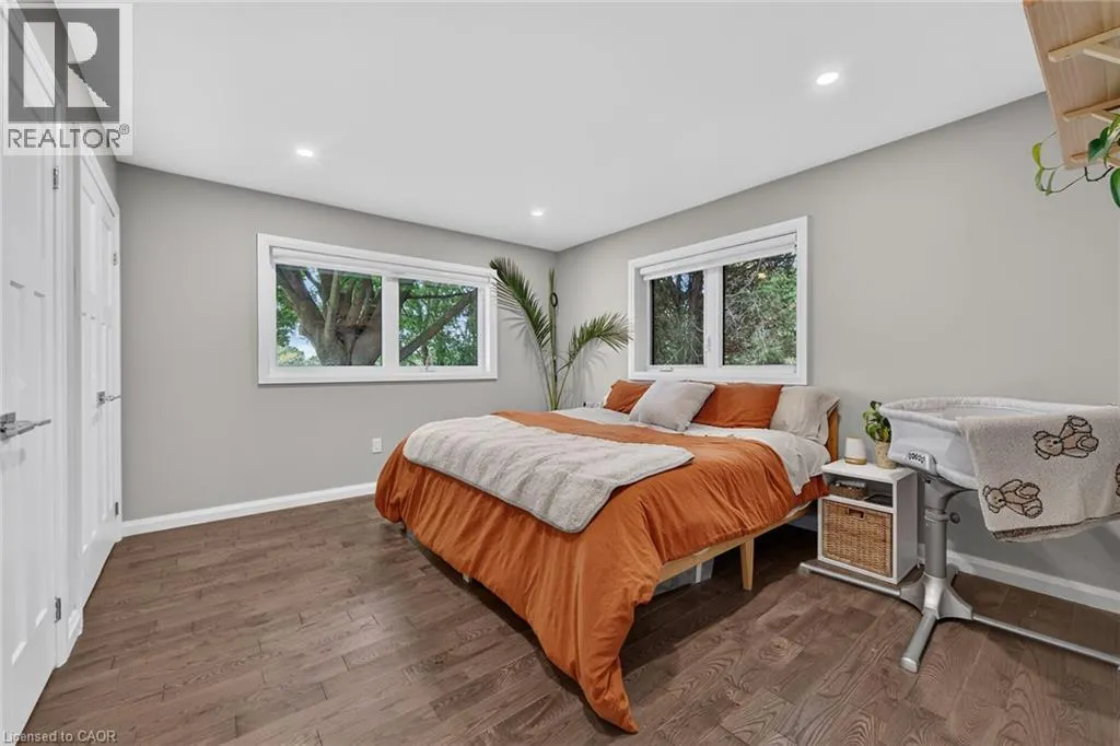 2098 ST. JOHN'S Road W