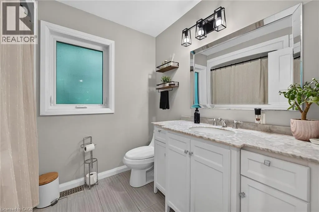 2098 ST. JOHN'S Road W