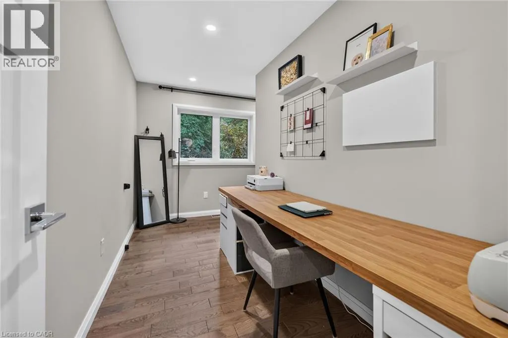 2098 ST. JOHN'S Road W