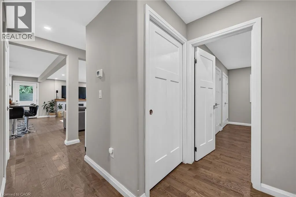 2098 ST. JOHN'S Road W