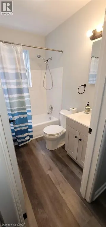 7 APPLEWOOD Avenue Unit# 10 #10