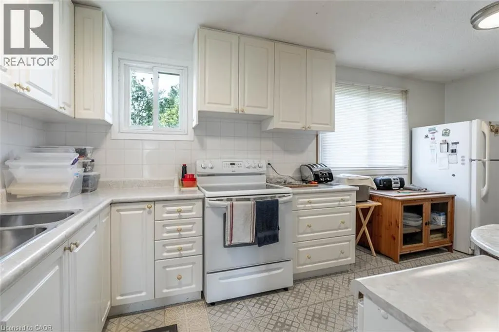 3029 BURNHAMTHORPE Road W