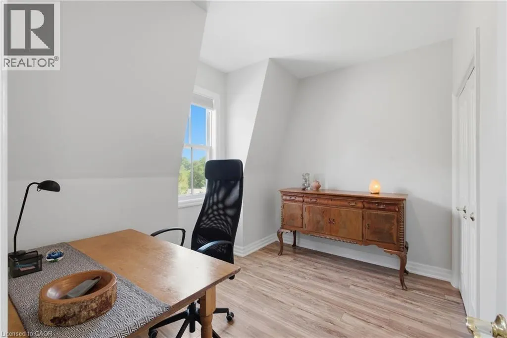 25 BALMORAL Drive