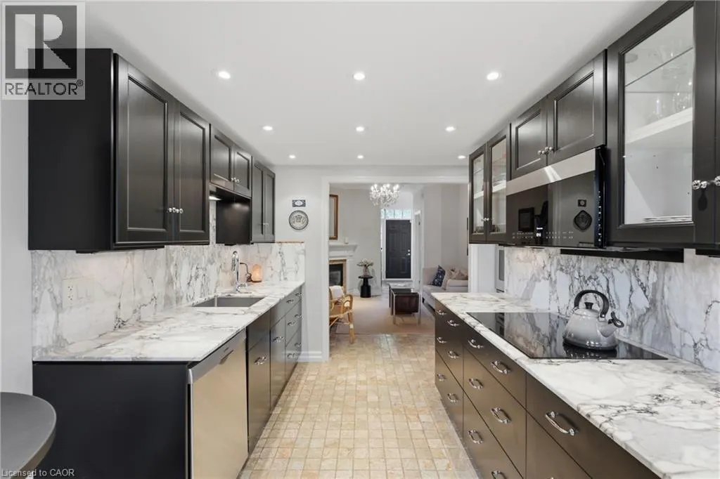 25 BALMORAL Drive