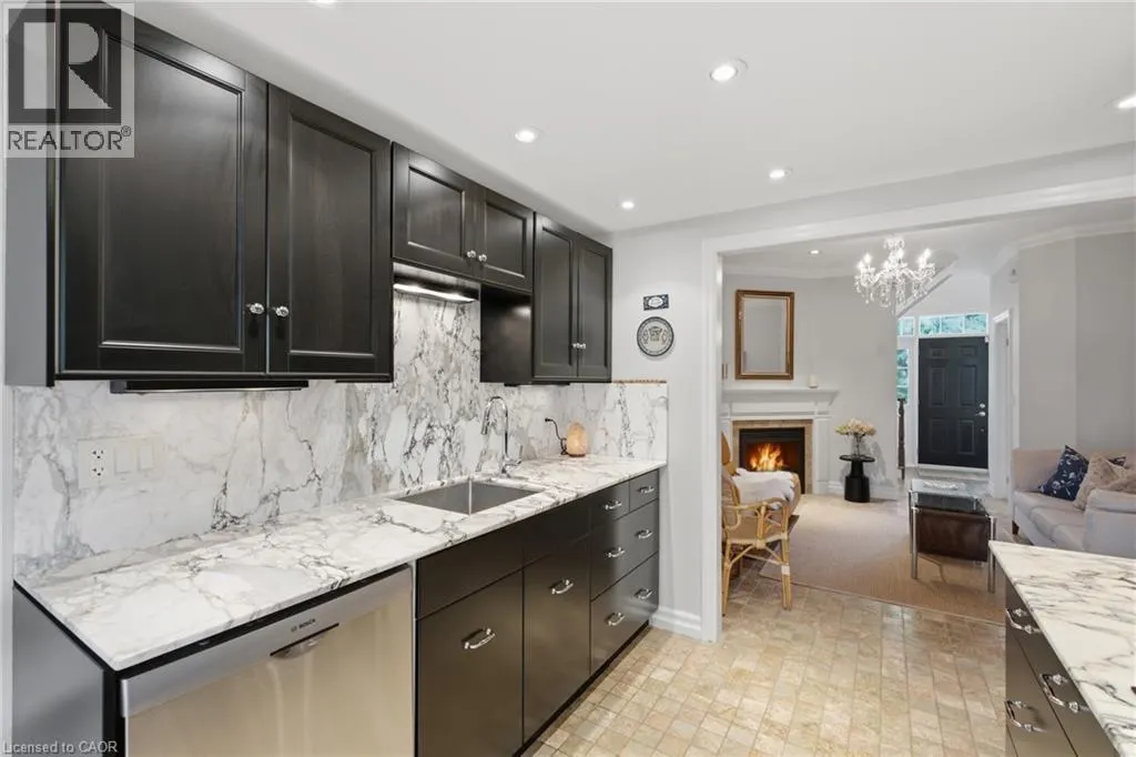 25 BALMORAL Drive