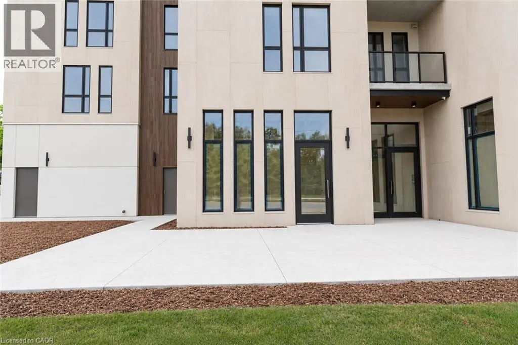 4390 HILLVIEW Drive Unit# A #A