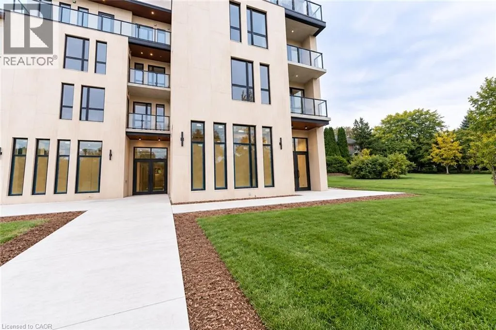 4390 HILLVIEW Drive Unit# A #A