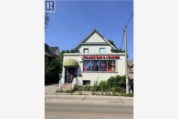 612 KING Street E