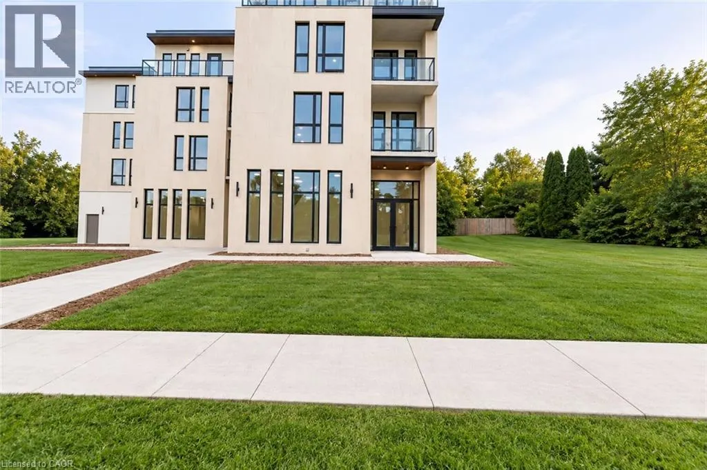 4390 HILLVIEW Drive Unit# B #B