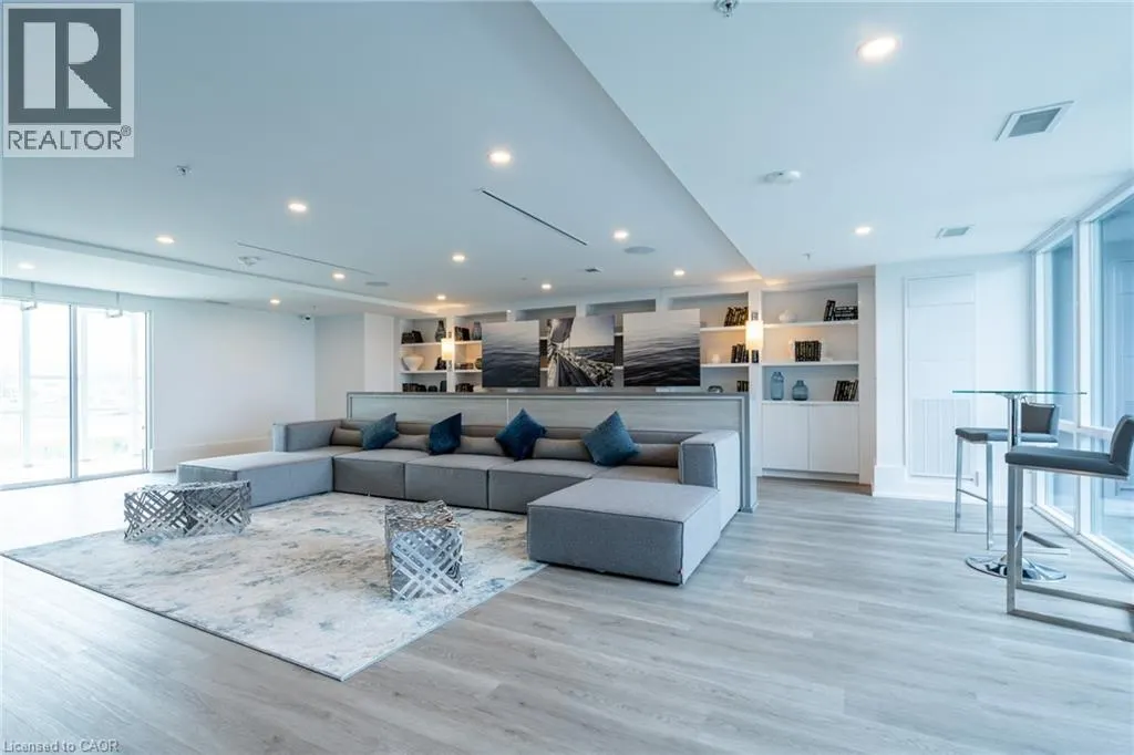 16 CONCORD Place Unit# 322 #322