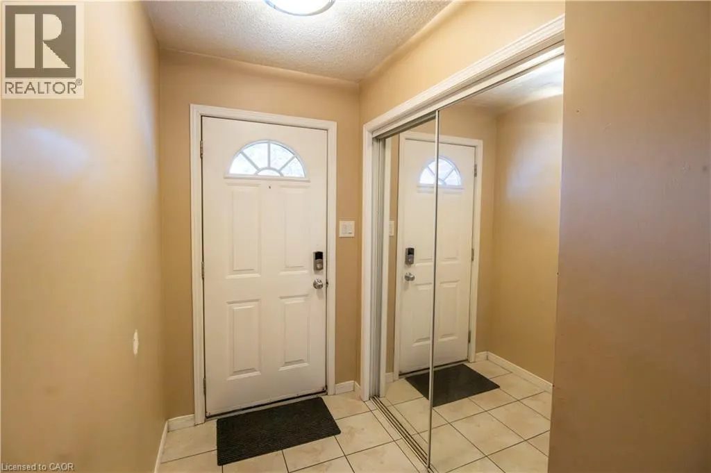 400 WILSON Avenue Unit# 7 #7