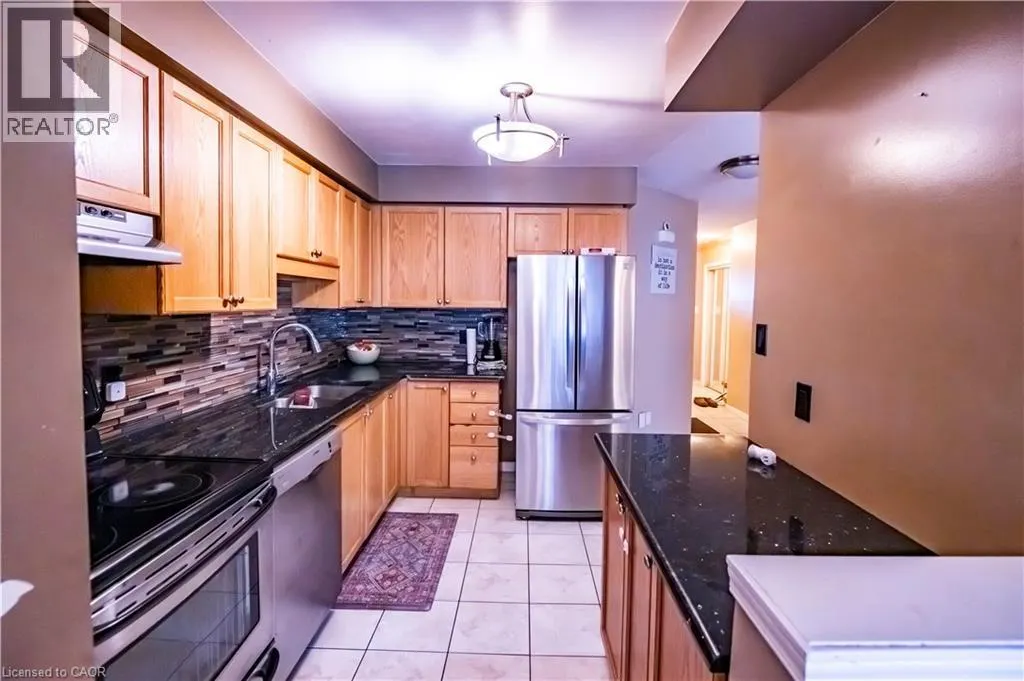 400 WILSON Avenue Unit# 7 #7