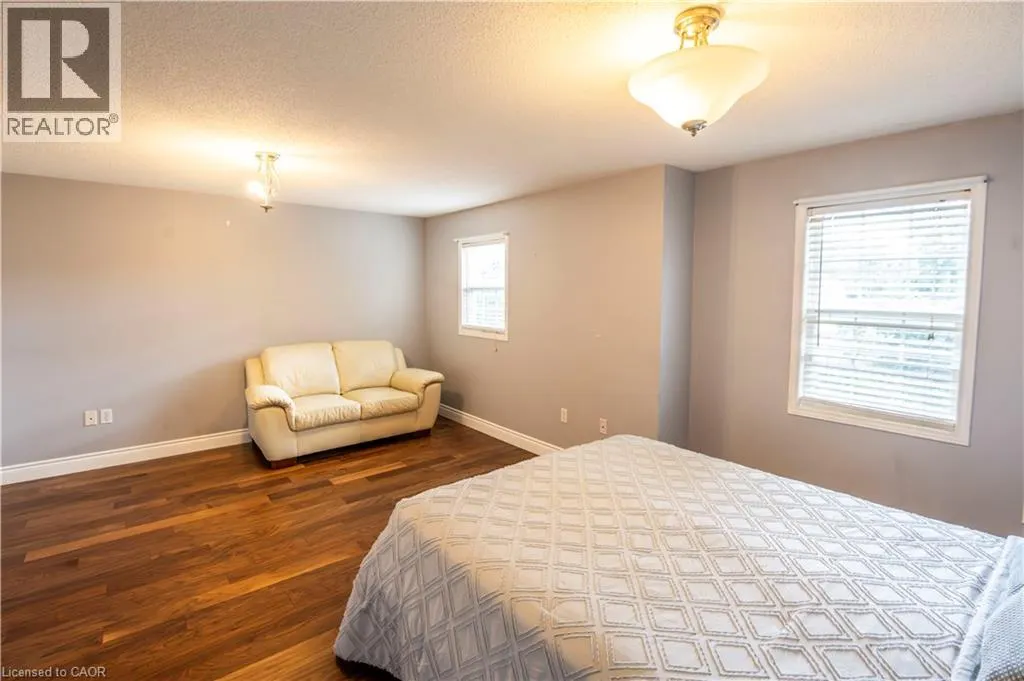 400 WILSON Avenue Unit# 7 #7