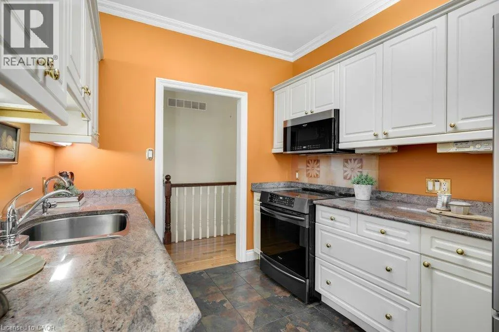 375 N GEORGE Street N Unit# 1 #1
