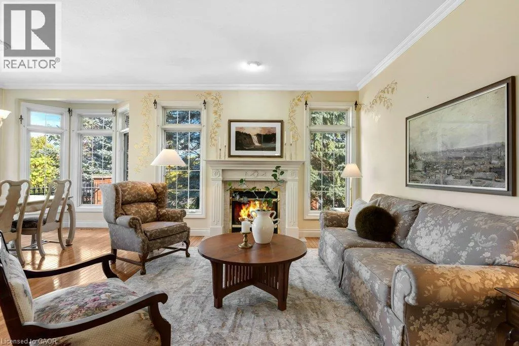 375 N GEORGE Street N Unit# 1 #1
