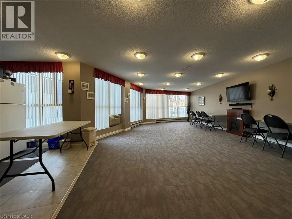 24 MARILYN Drive Unit# 101 #101