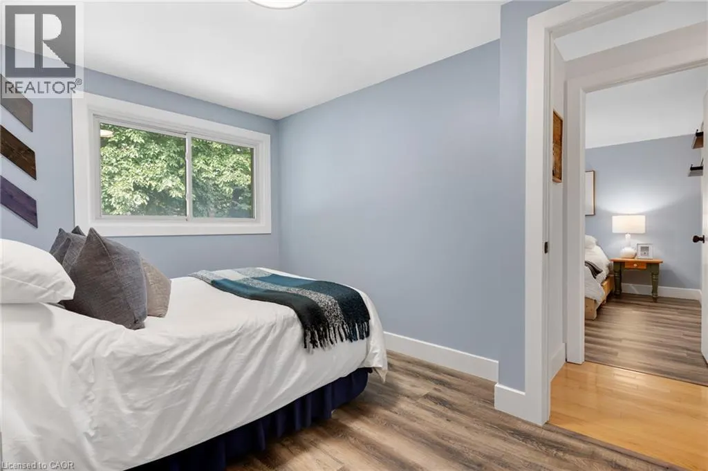 477 KINGSCOURT Drive Unit# B #B
