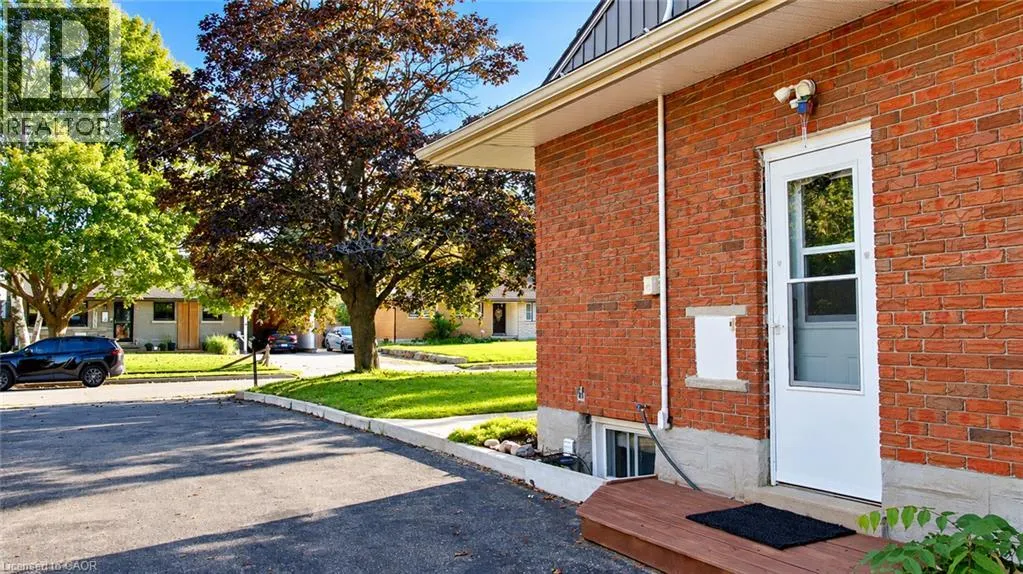 18 CLEARVIEW Drive