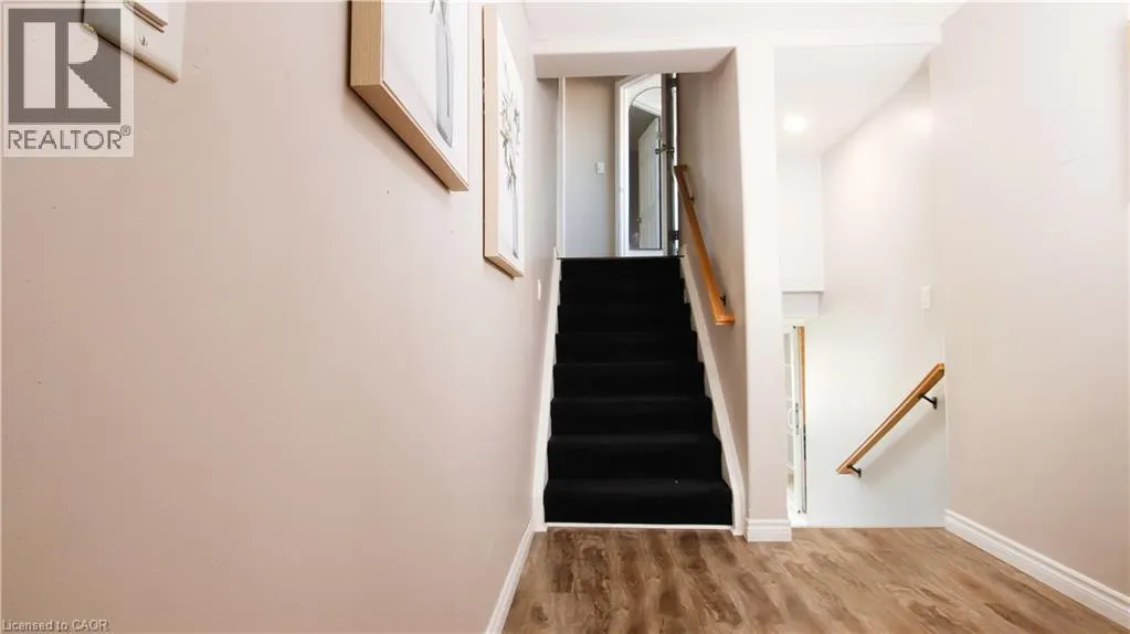 18 CLEARVIEW Drive