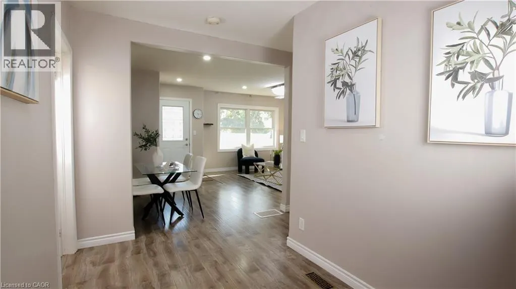 18 CLEARVIEW Drive