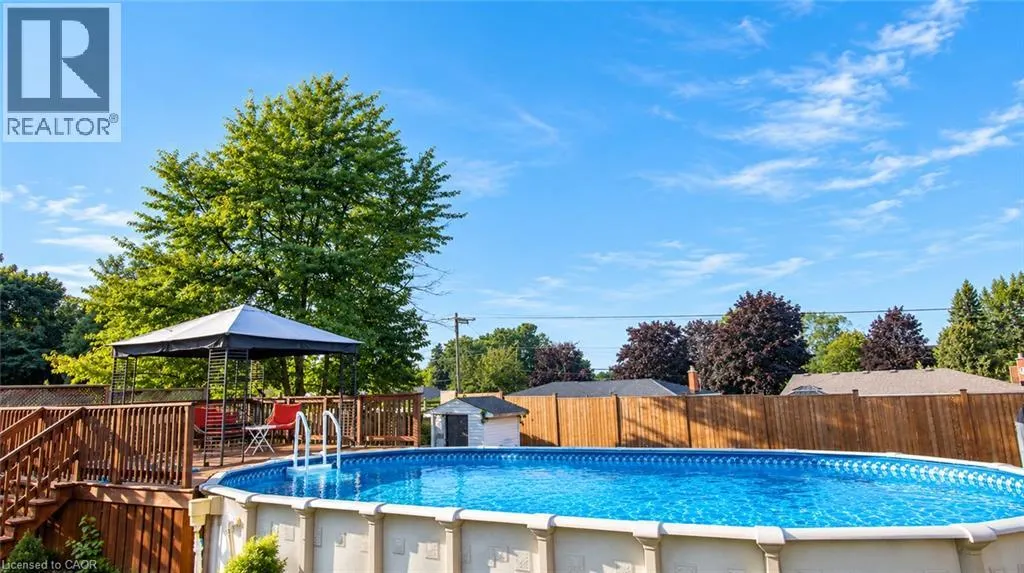 18 CLEARVIEW Drive