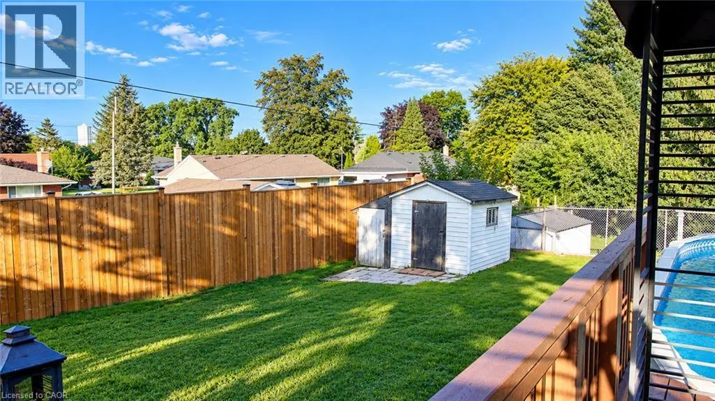 18 CLEARVIEW Drive