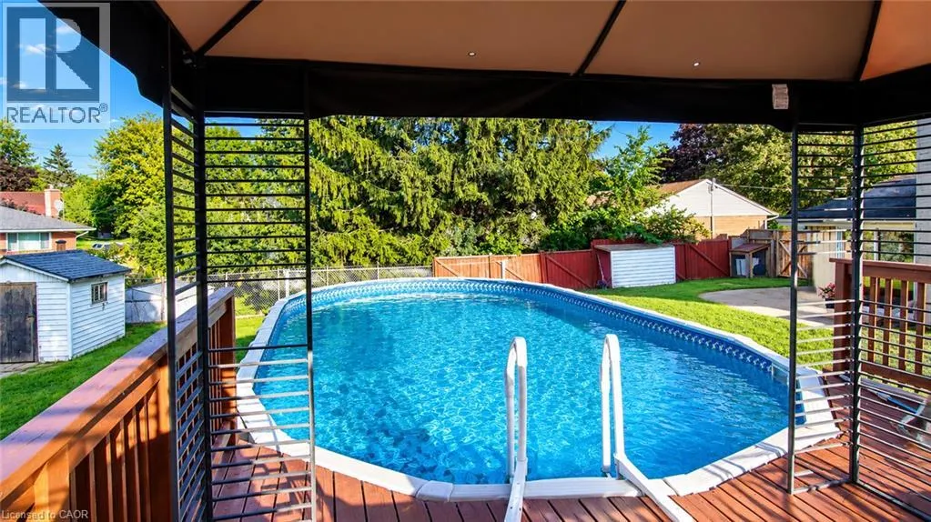 18 CLEARVIEW Drive