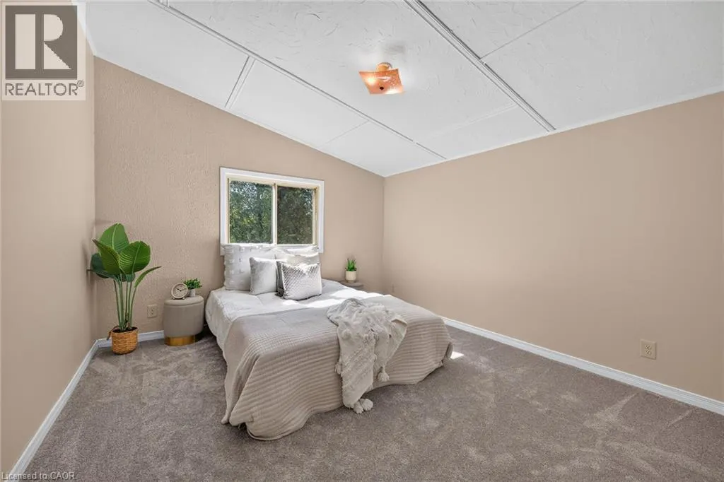 6176 RAINHAM Road