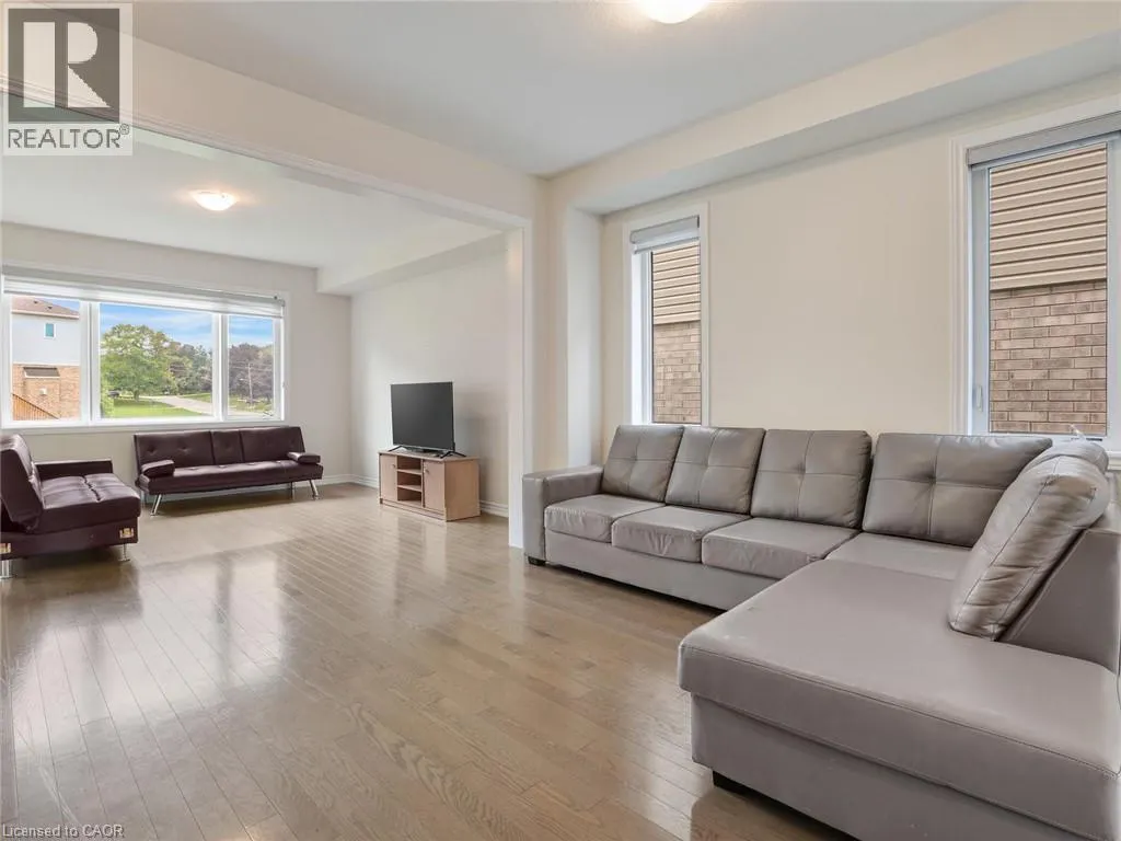 5 HEMING Street