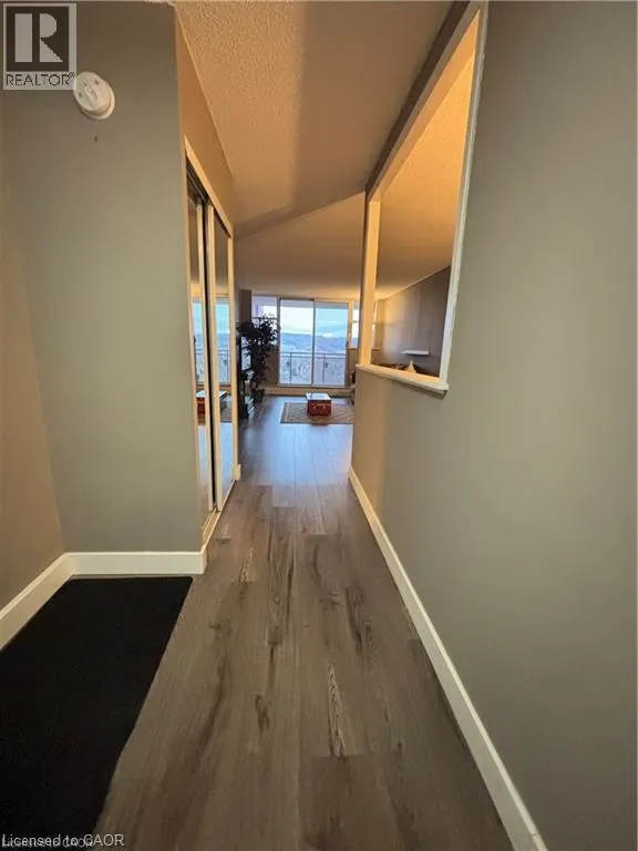 975 WARWICK Court Unit# 1210 #1210
