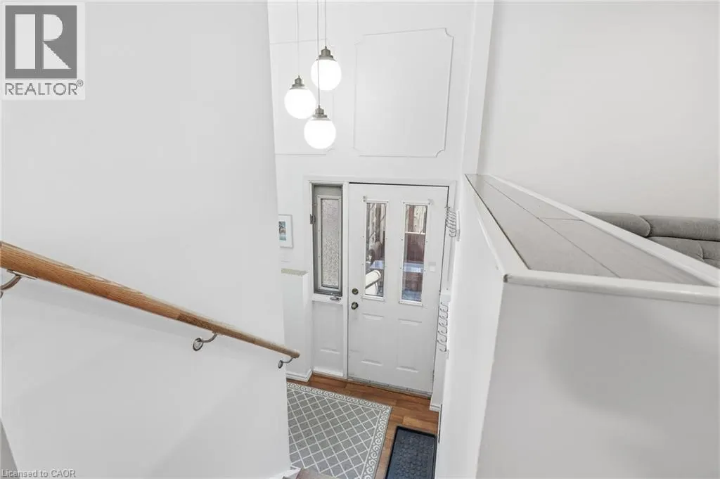 3 GLENGROVE Avenue