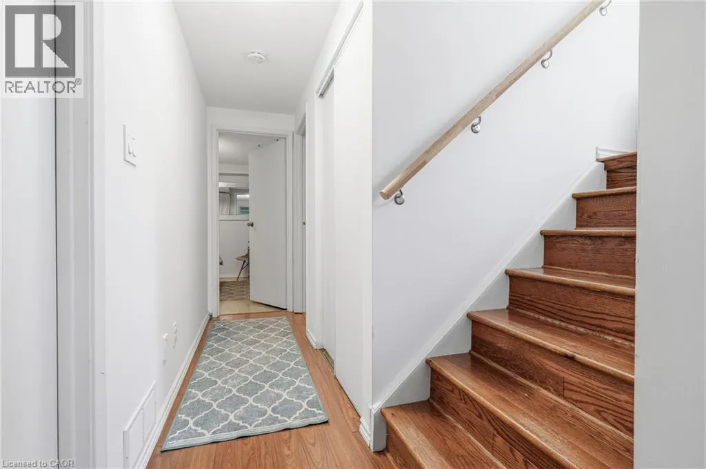 3 GLENGROVE Avenue