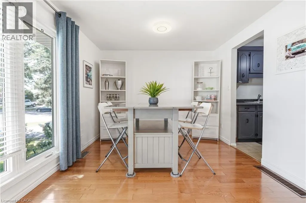 3 GLENGROVE Avenue