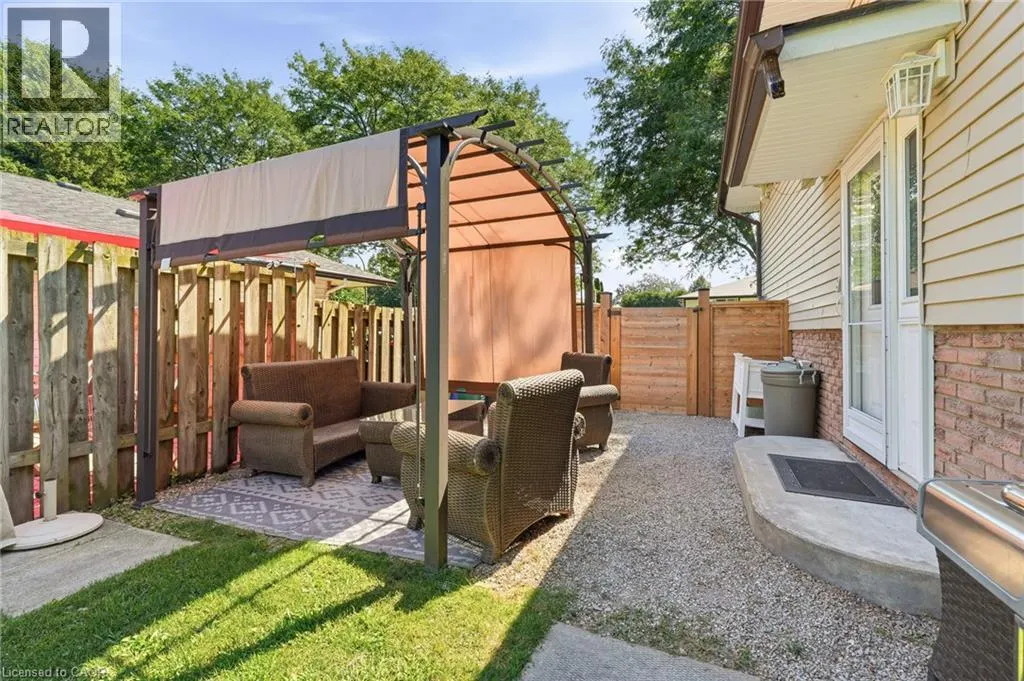 3 GLENGROVE Avenue
