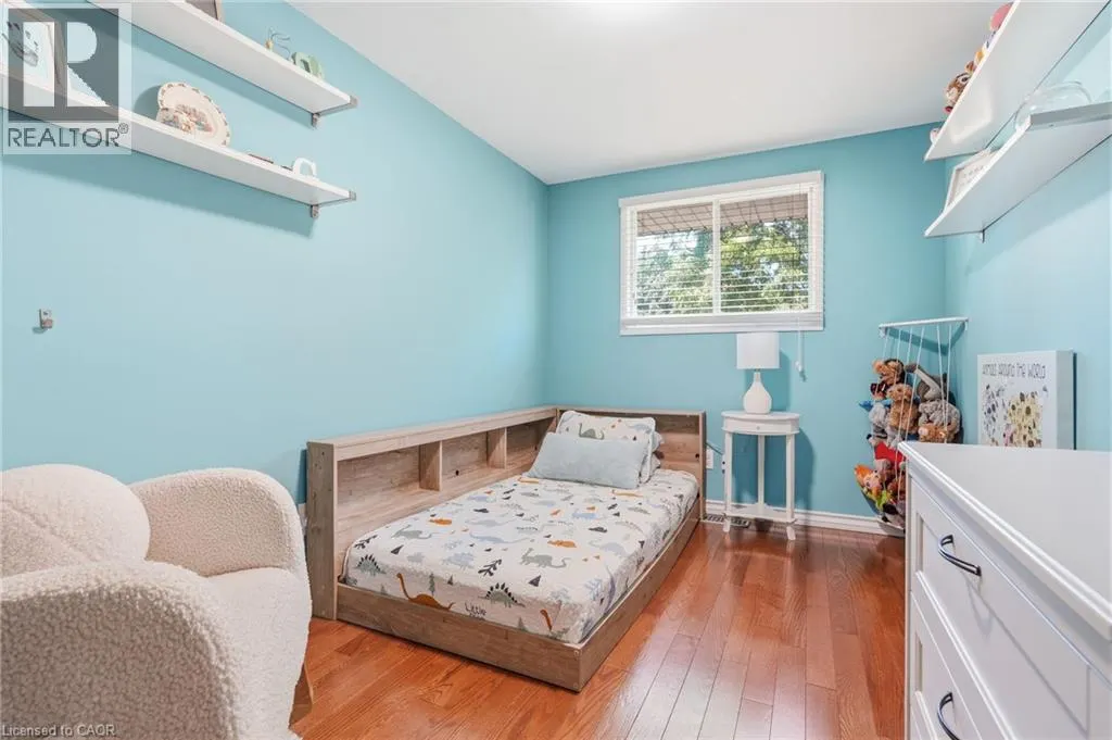 3 GLENGROVE Avenue