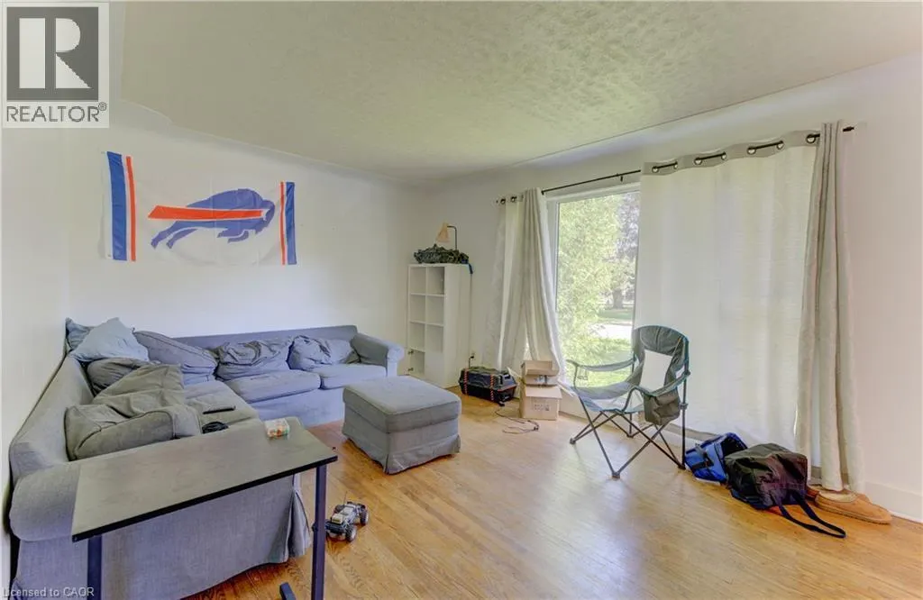 49 DIETZ Avenue S