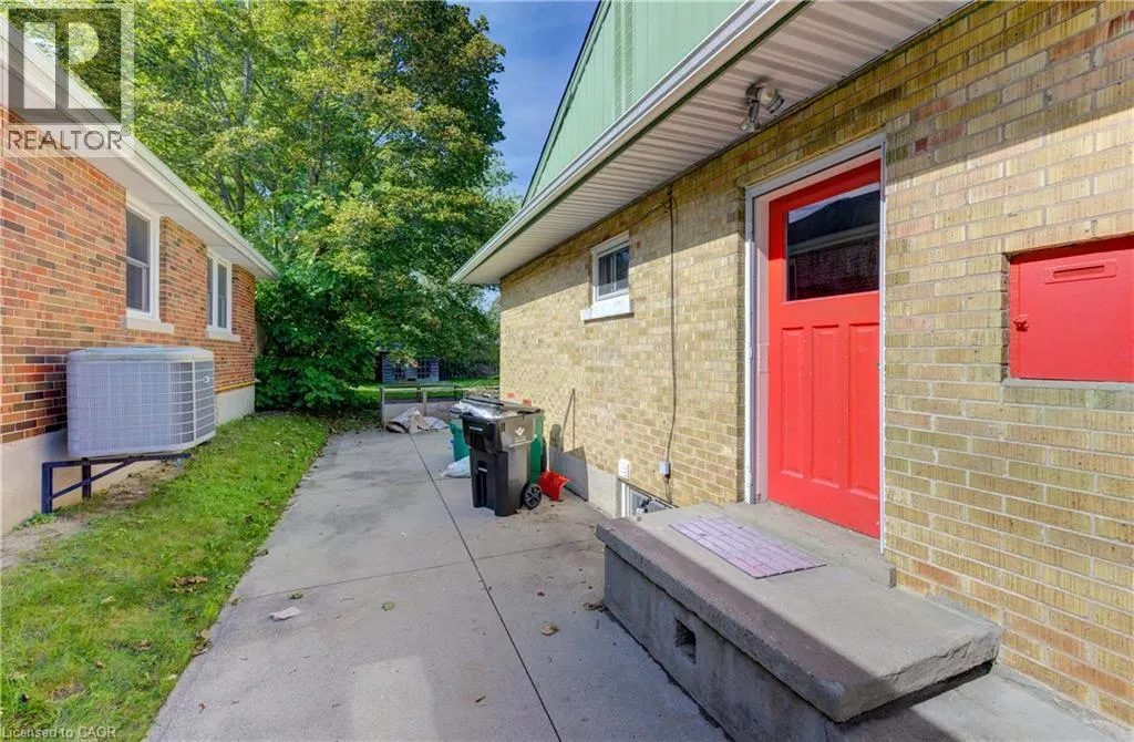 49 DIETZ Avenue S