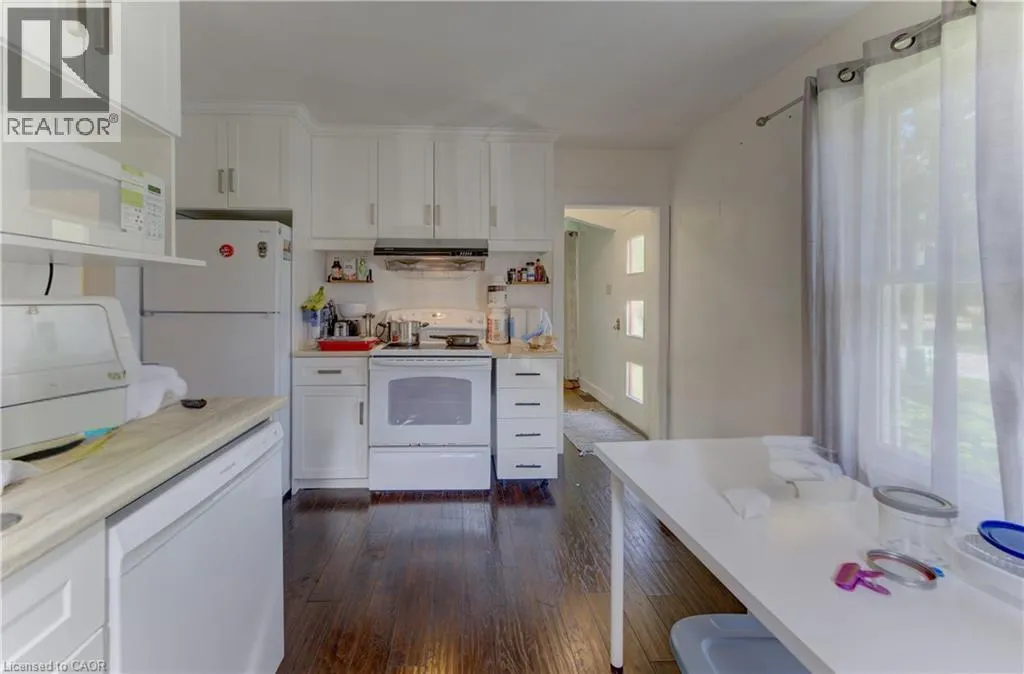 49 DIETZ Avenue S