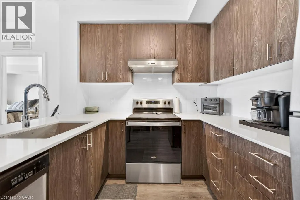 121 HIGHWAY 8 Unit# 703 #703