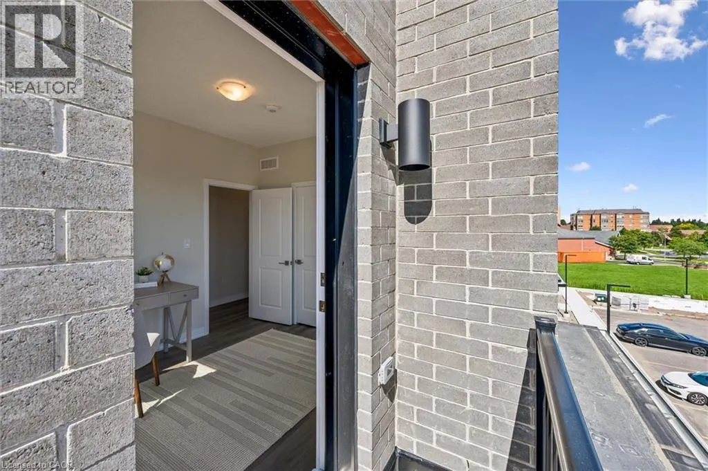525 ERINBROOK Drive Unit# C050 #C050