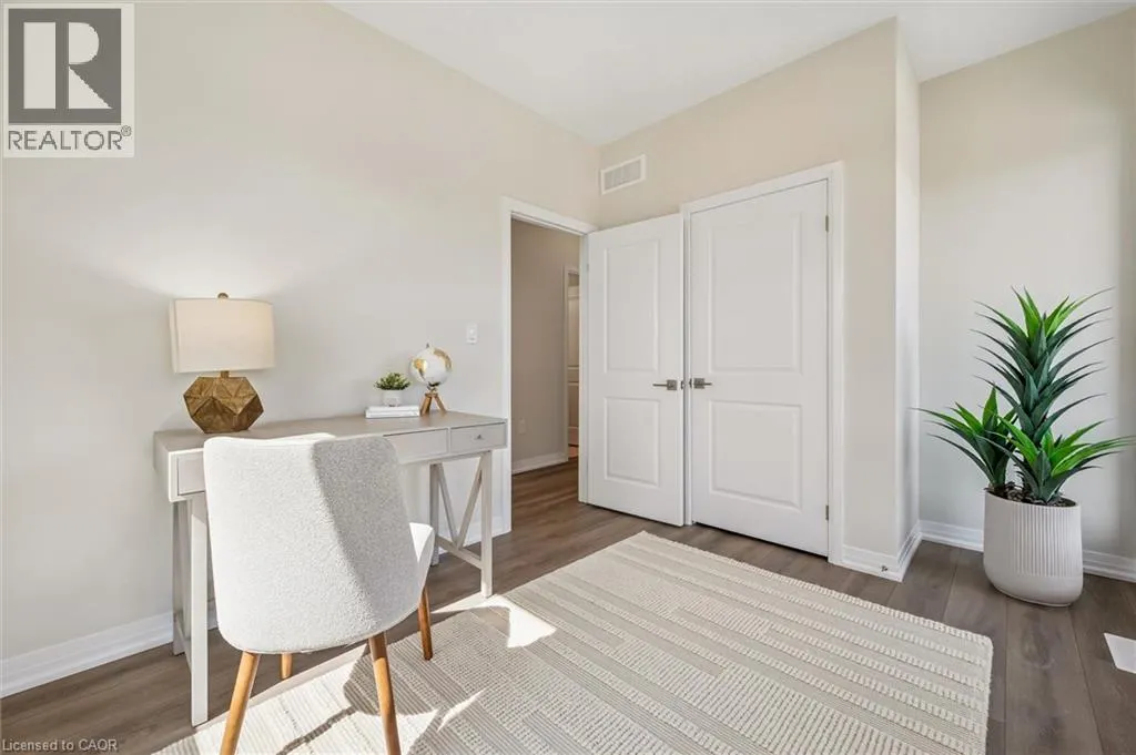 525 ERINBROOK Drive Unit# C050 #C050