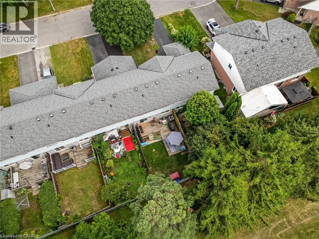 45 FREEMAN Crescent